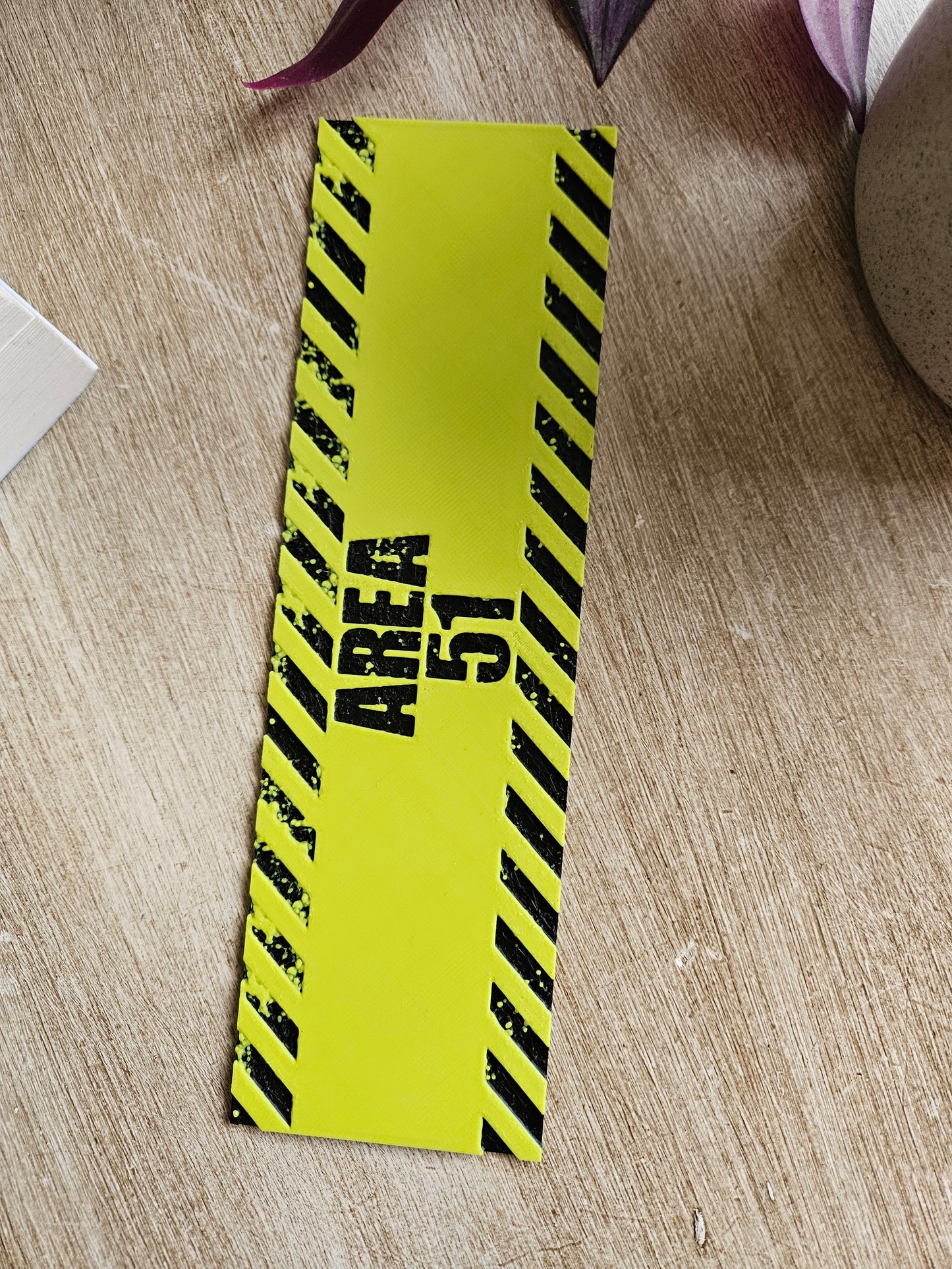 Area 51 3D Printed Sci-Fi Bookmark – Bold Yellow Design