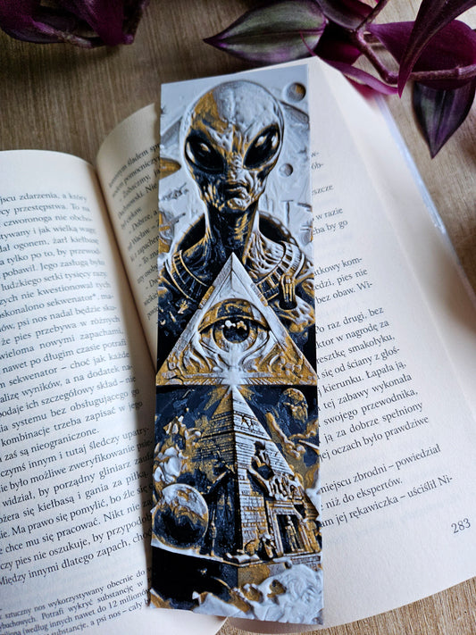 Alien Pyramid and Eye 3D Printed Sci-Fi Bookmark