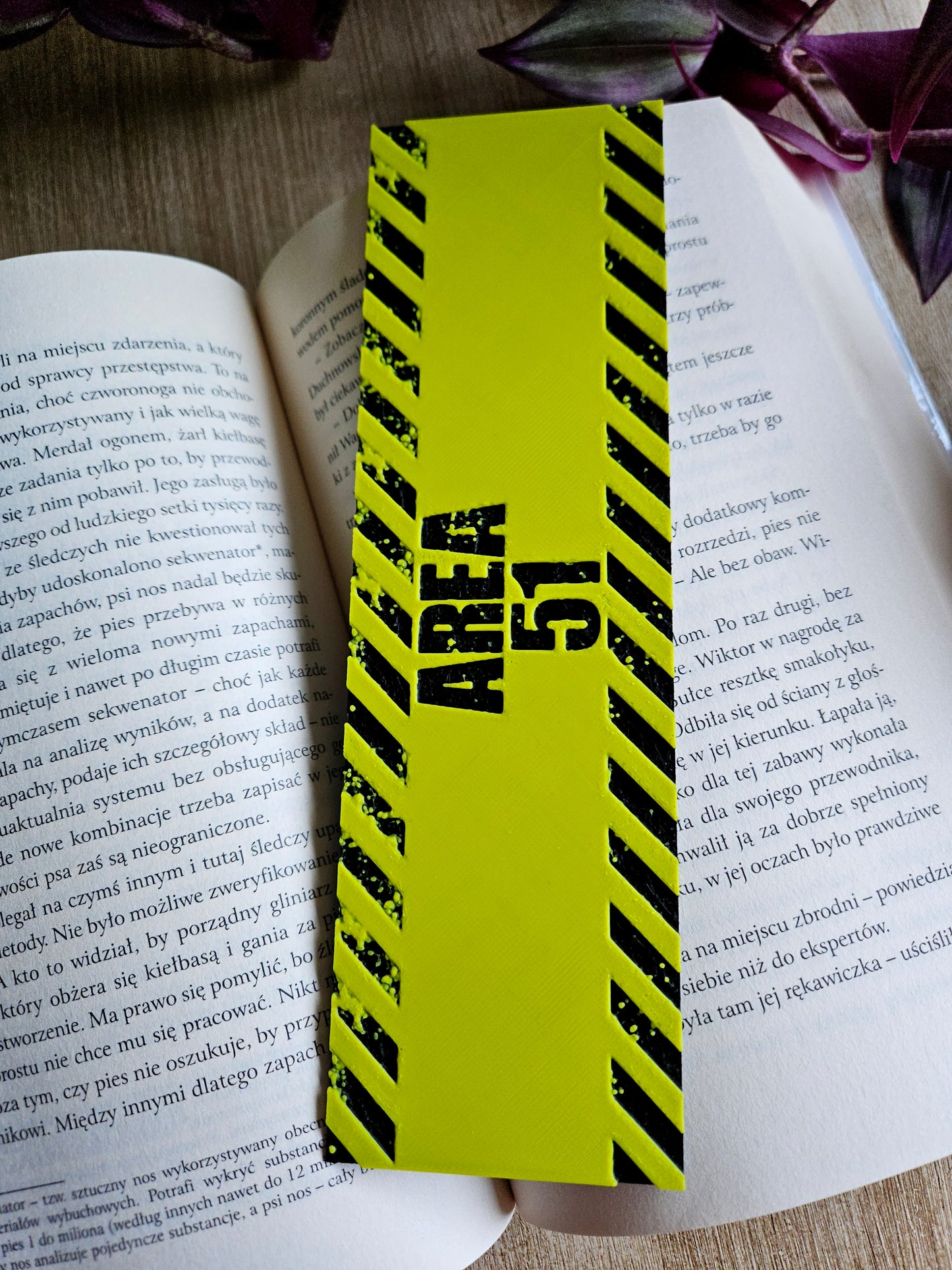 Area 51 3D Printed Sci-Fi Bookmark – Bold Yellow Design