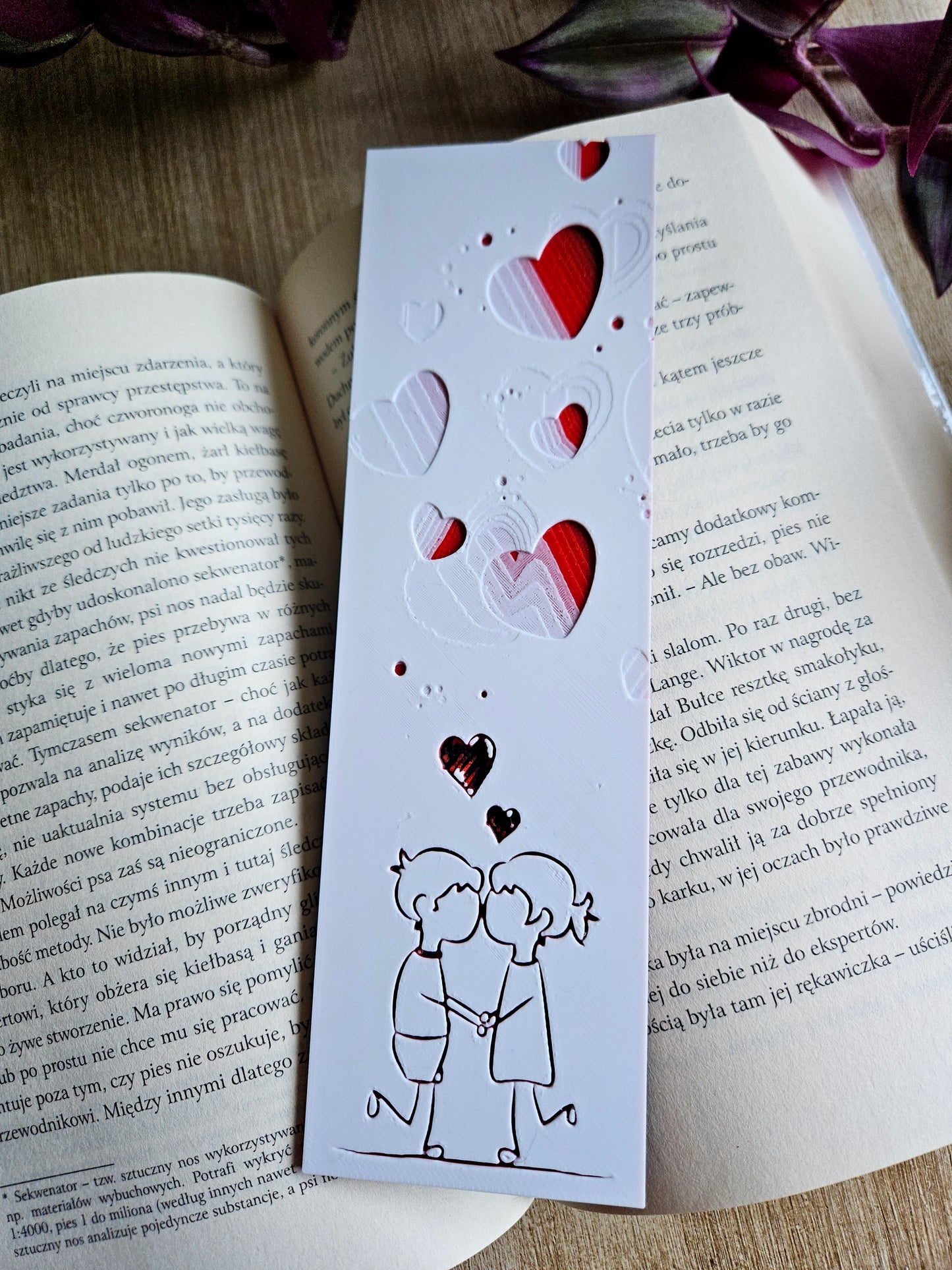 Adorable 3D Printed Romantic Bookmark – A Perfect Gift for Book Lovers!