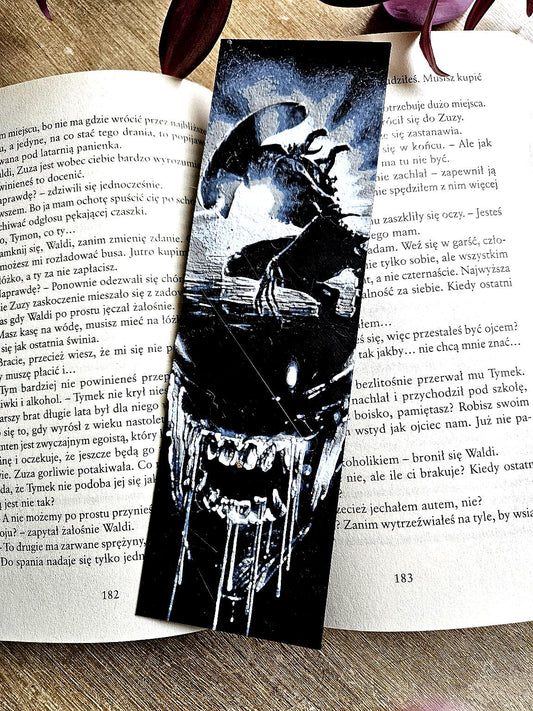 Alien-Inspired Bookmark – Dark Sci-Fi Masterpiece  Part 1